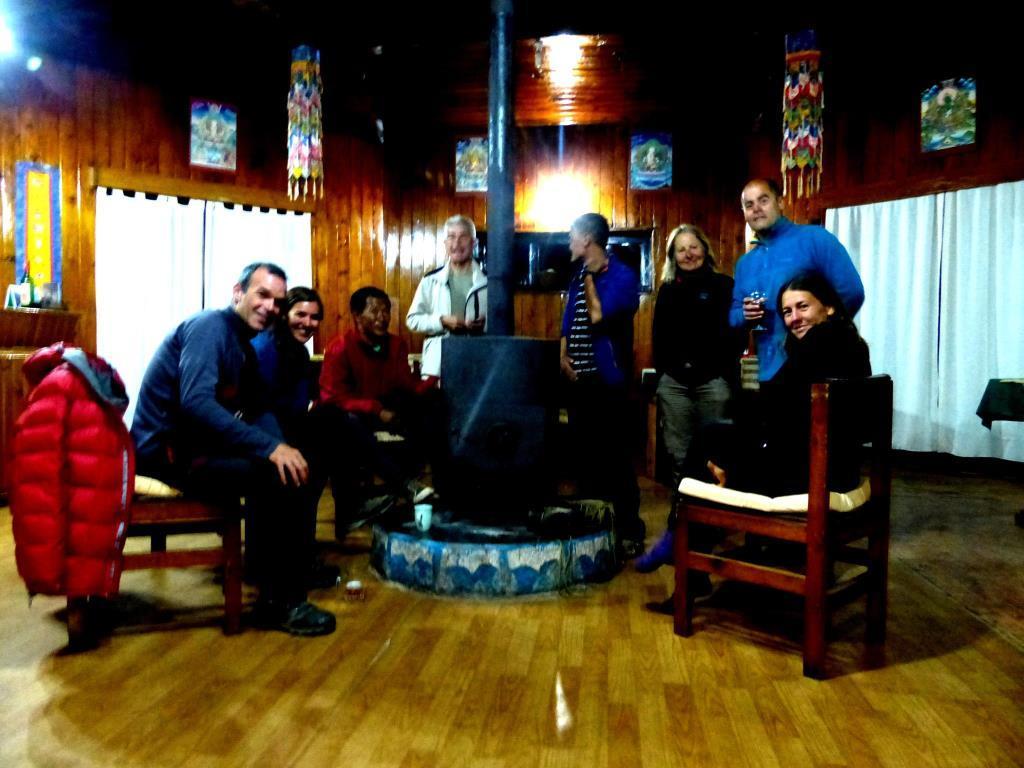 Lukla Airport Resort Lukla Bagian luar foto